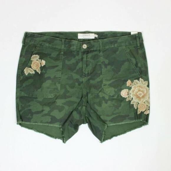 Torrid Olive Green Camouflage Embroidered Floral Frayed Hem Shorts - Picture 6 of 9